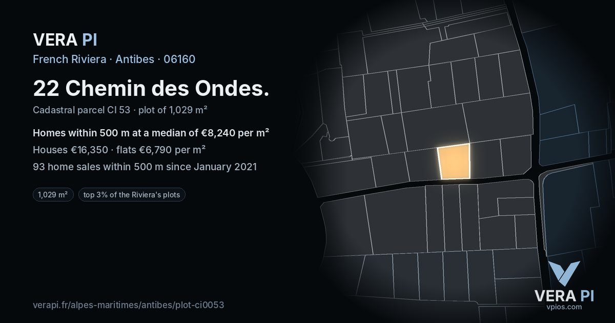 22 Chemin des Ondes, Antibes at night – the plot lit, the parcels around coloured by the prices near them