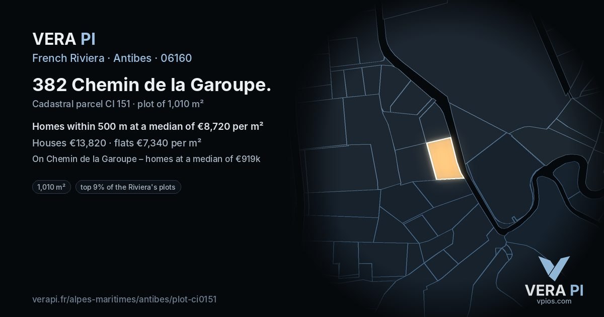 382 Chemin de la Garoupe, Antibes at night – the plot lit, the parcels around coloured by the prices near them