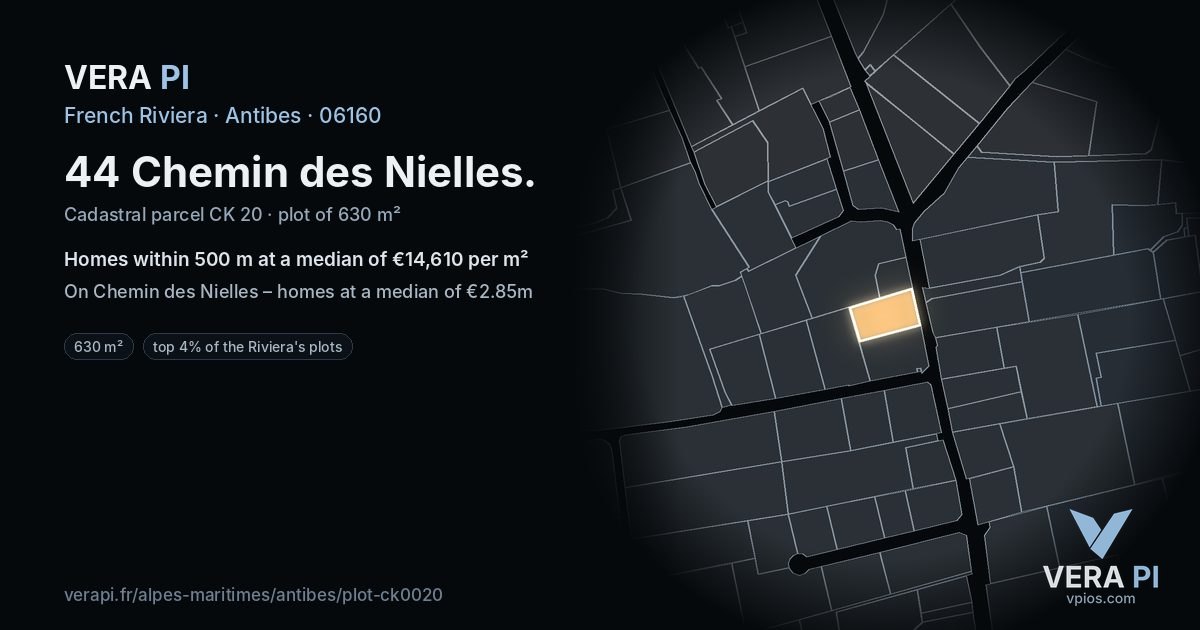 44 Chemin des Nielles, Antibes at night – the plot lit, the parcels around coloured by the prices near them