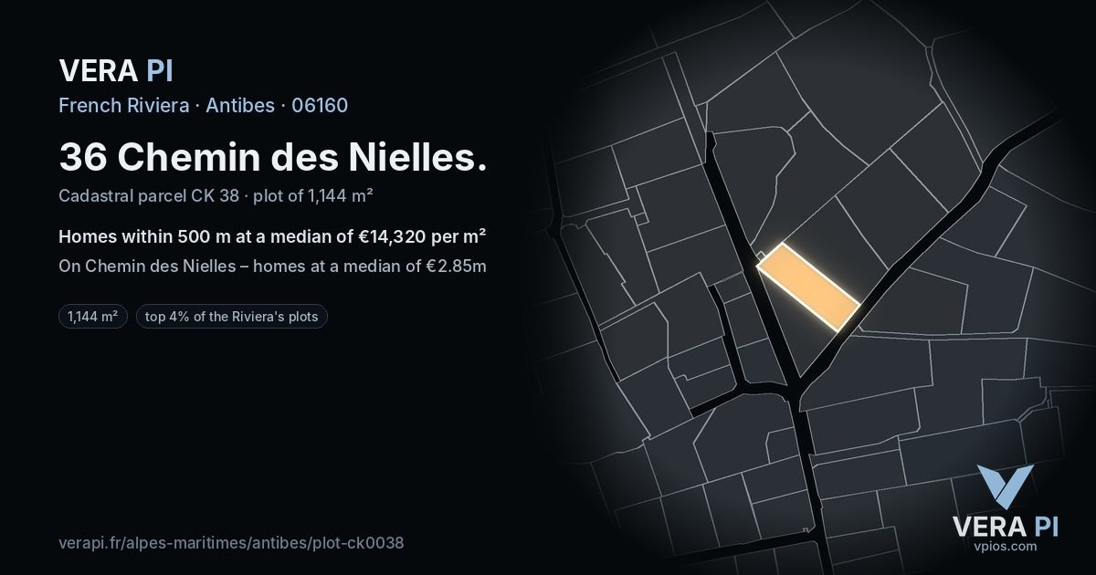 36 Chemin des Nielles, Antibes at night – the plot lit, the parcels around coloured by the prices near them