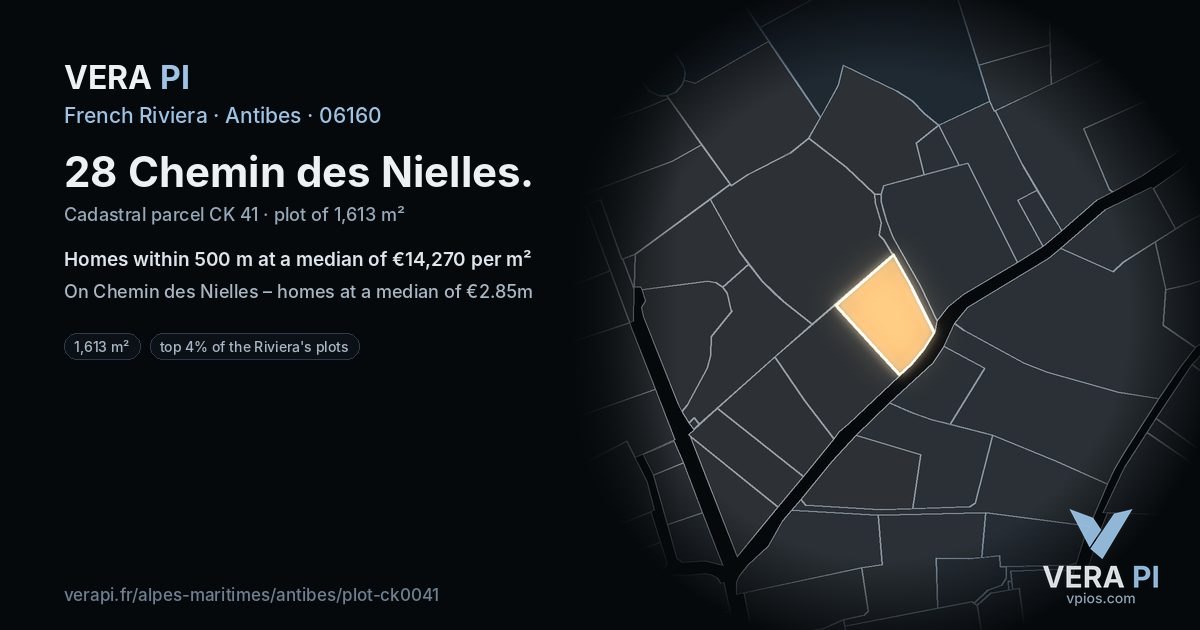 28 Chemin des Nielles, Antibes at night – the plot lit, the parcels around coloured by the prices near them