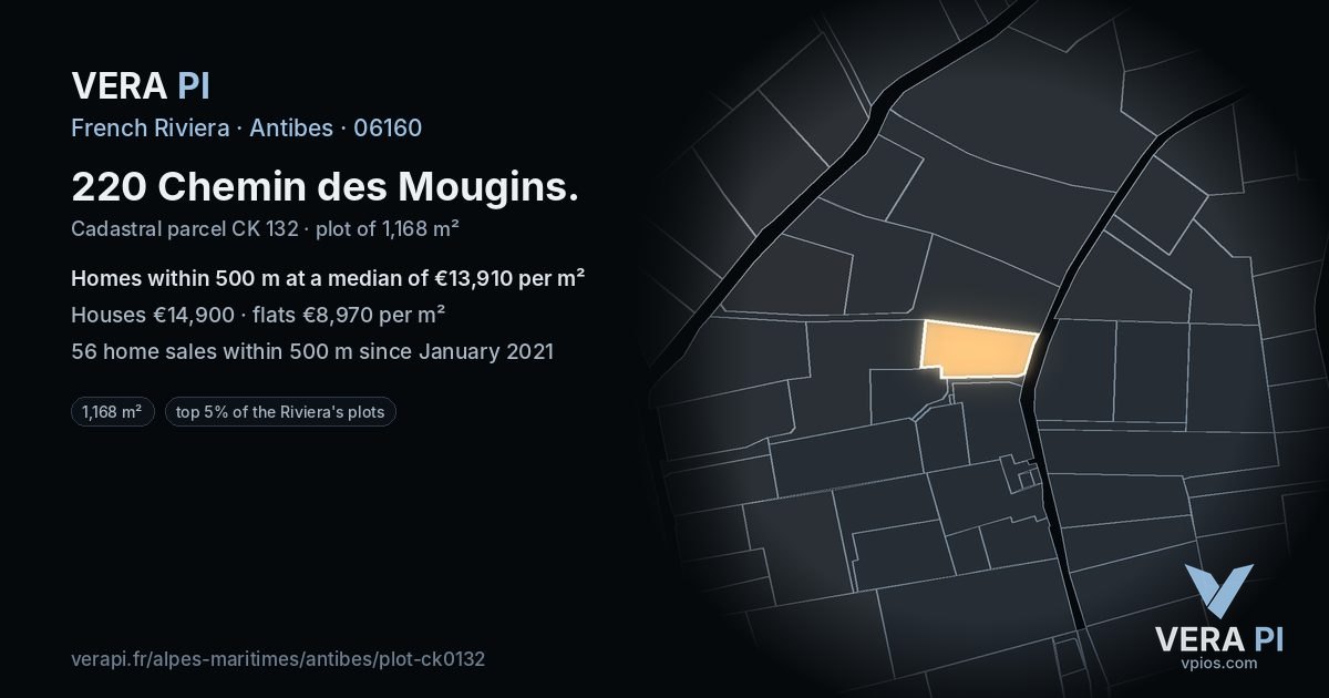220 Chemin des Mougins, Antibes at night – the plot lit, the parcels around coloured by the prices near them
