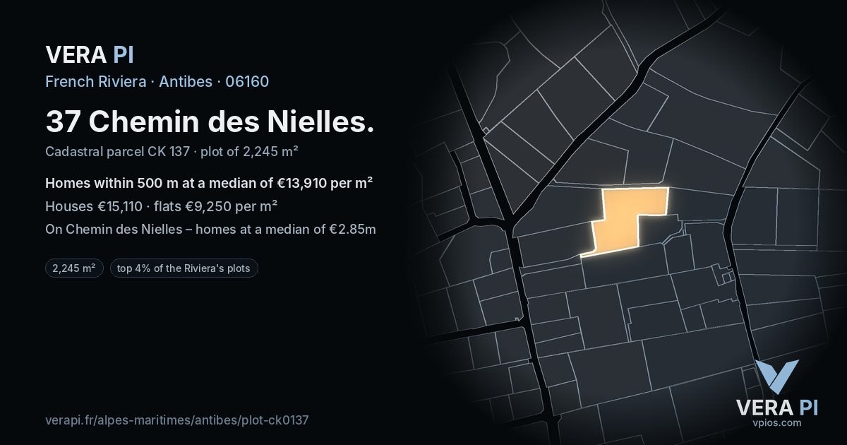 37 Chemin des Nielles, Antibes at night – the plot lit, the parcels around coloured by the prices near them