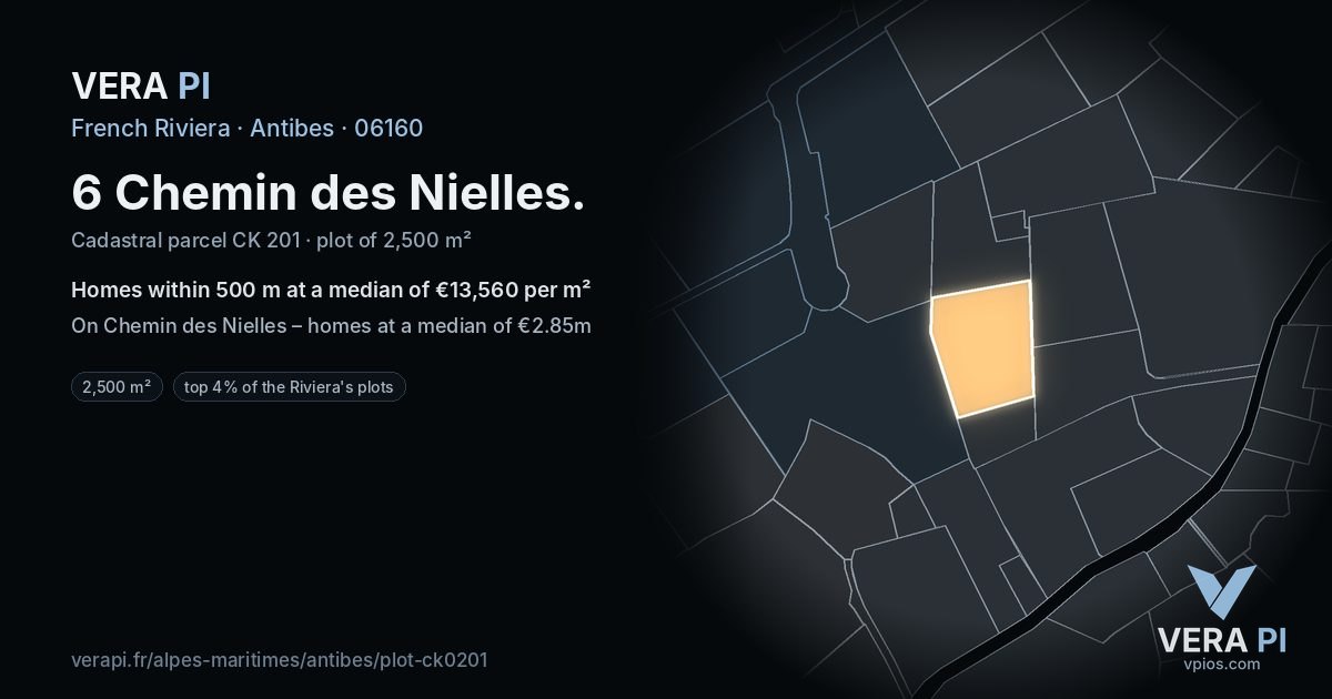6 Chemin des Nielles, Antibes at night – the plot lit, the parcels around coloured by the prices near them