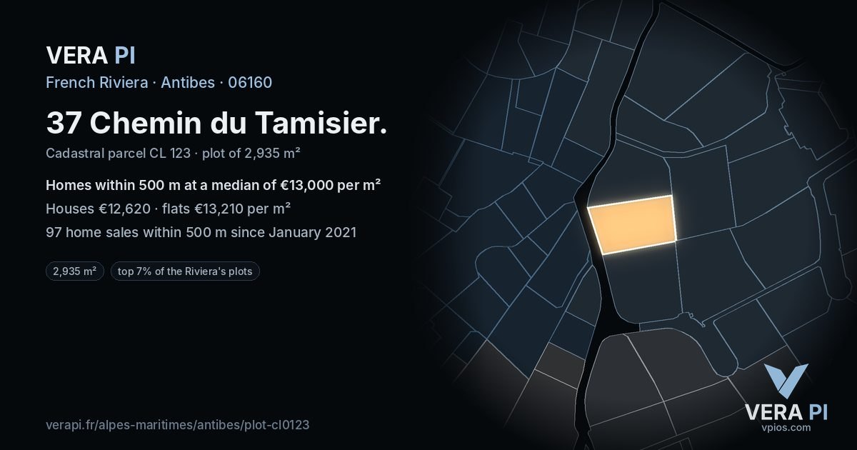 37 Chemin du Tamisier, Antibes at night – the plot lit, the parcels around coloured by the prices near them