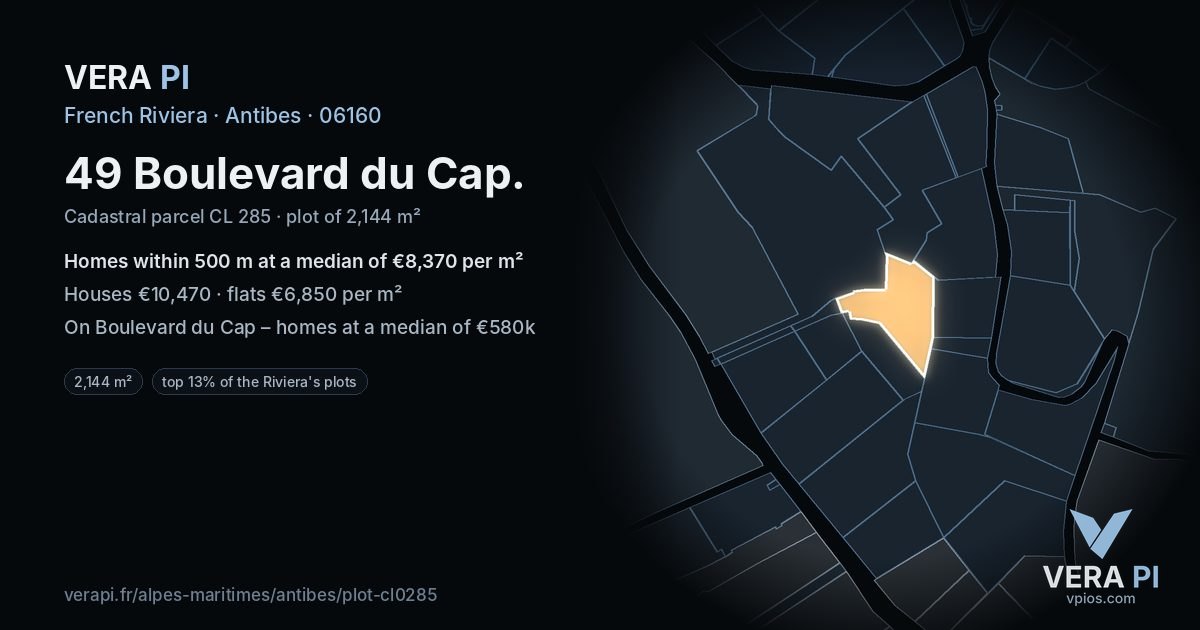 49 Boulevard du Cap, Antibes at night – the plot lit, the parcels around coloured by the prices near them