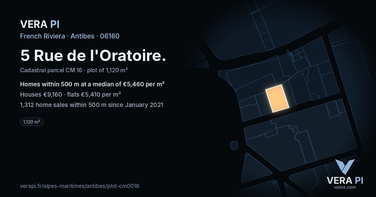 5 Rue de l'Oratoire, Antibes at night – the plot lit, the parcels around coloured by the prices near them