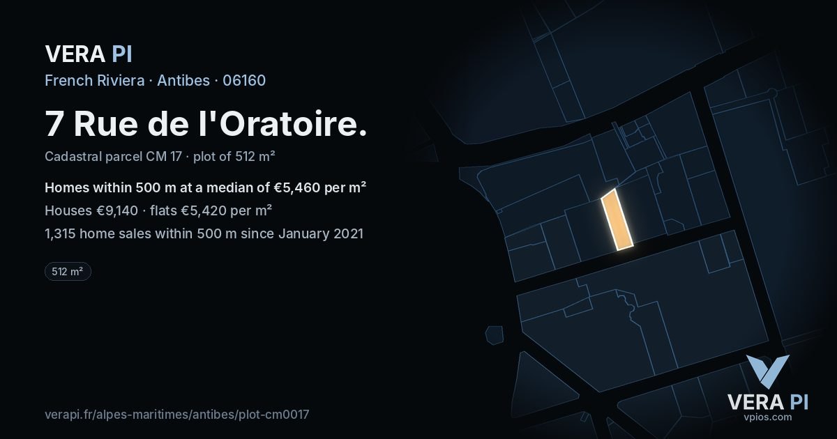 7 Rue de l'Oratoire, Antibes at night – the plot lit, the parcels around coloured by the prices near them