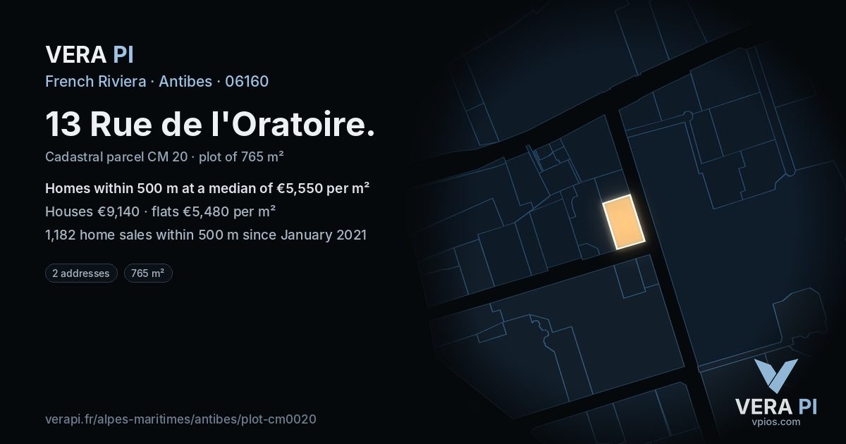 13 Rue de l'Oratoire, Antibes at night – the plot lit, the parcels around coloured by the prices near them