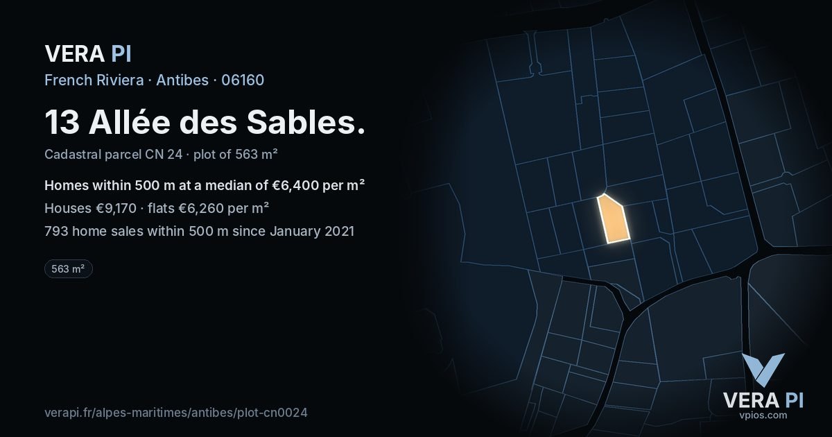 13 Allée des Sables, Antibes at night – the plot lit, the parcels around coloured by the prices near them