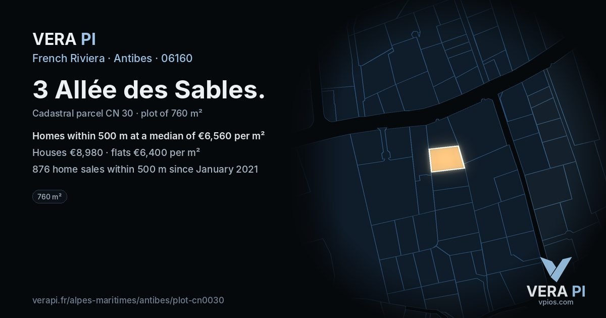 3 Allée des Sables, Antibes at night – the plot lit, the parcels around coloured by the prices near them