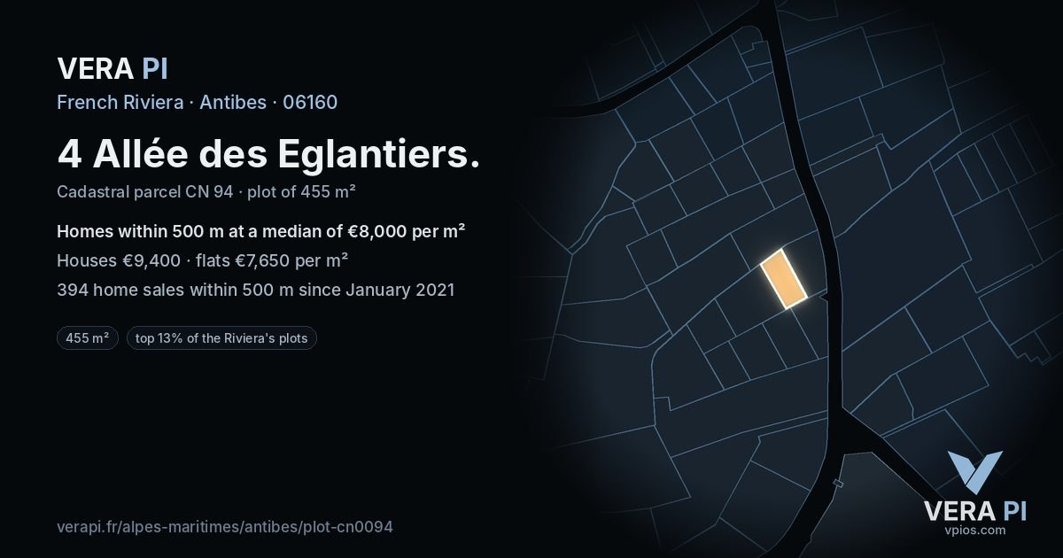 4 Allée des Eglantiers, Antibes at night – the plot lit, the parcels around coloured by the prices near them