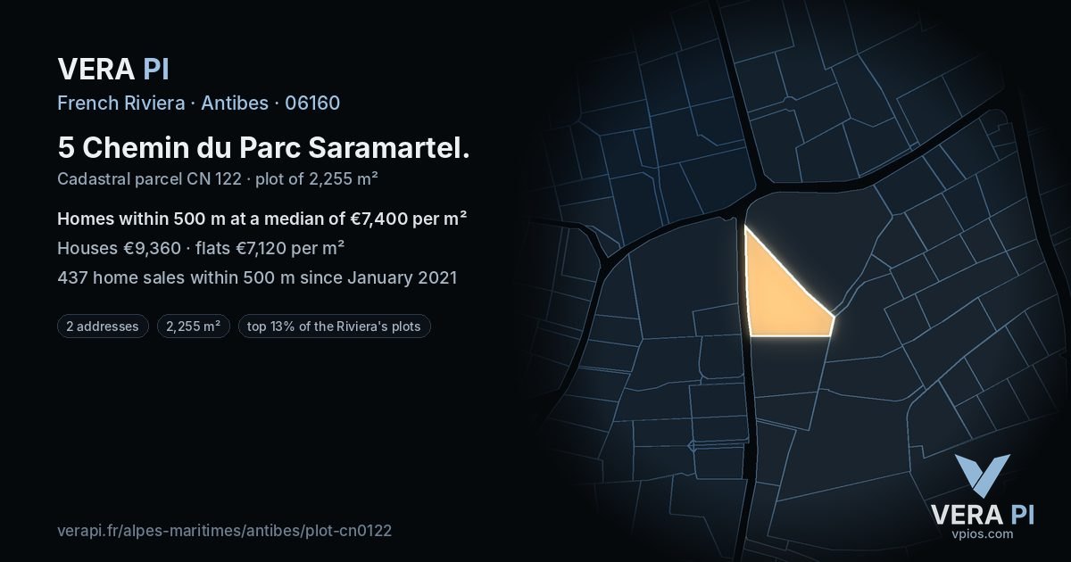 5 Chemin du Parc Saramartel, Antibes at night – the plot lit, the parcels around coloured by the prices near them