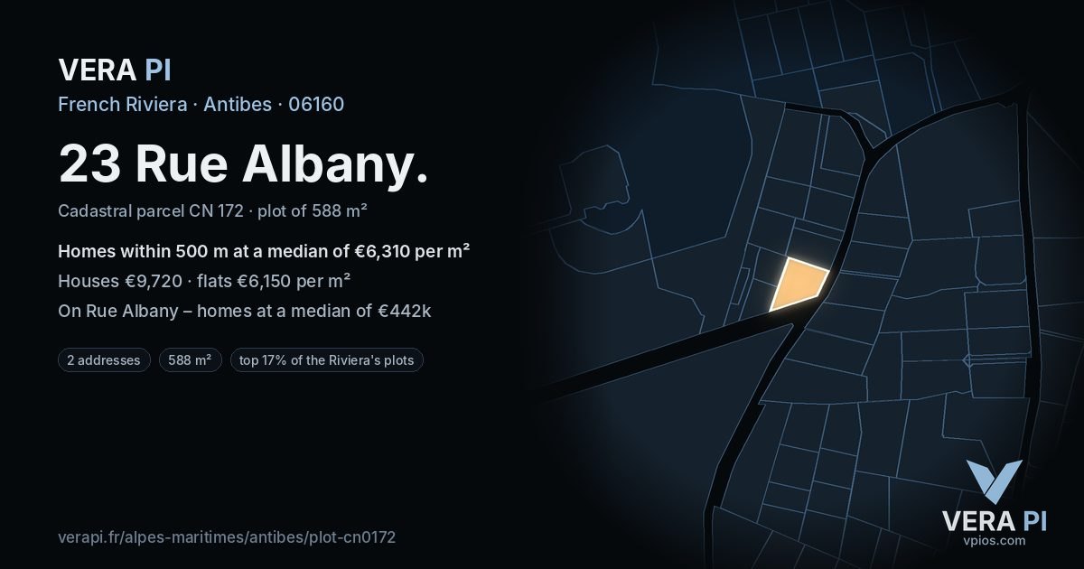 23 Rue Albany, Antibes at night – the plot lit, the parcels around coloured by the prices near them