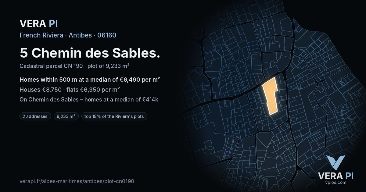 5 Chemin des Sables, Antibes at night – the plot lit, the parcels around coloured by the prices near them