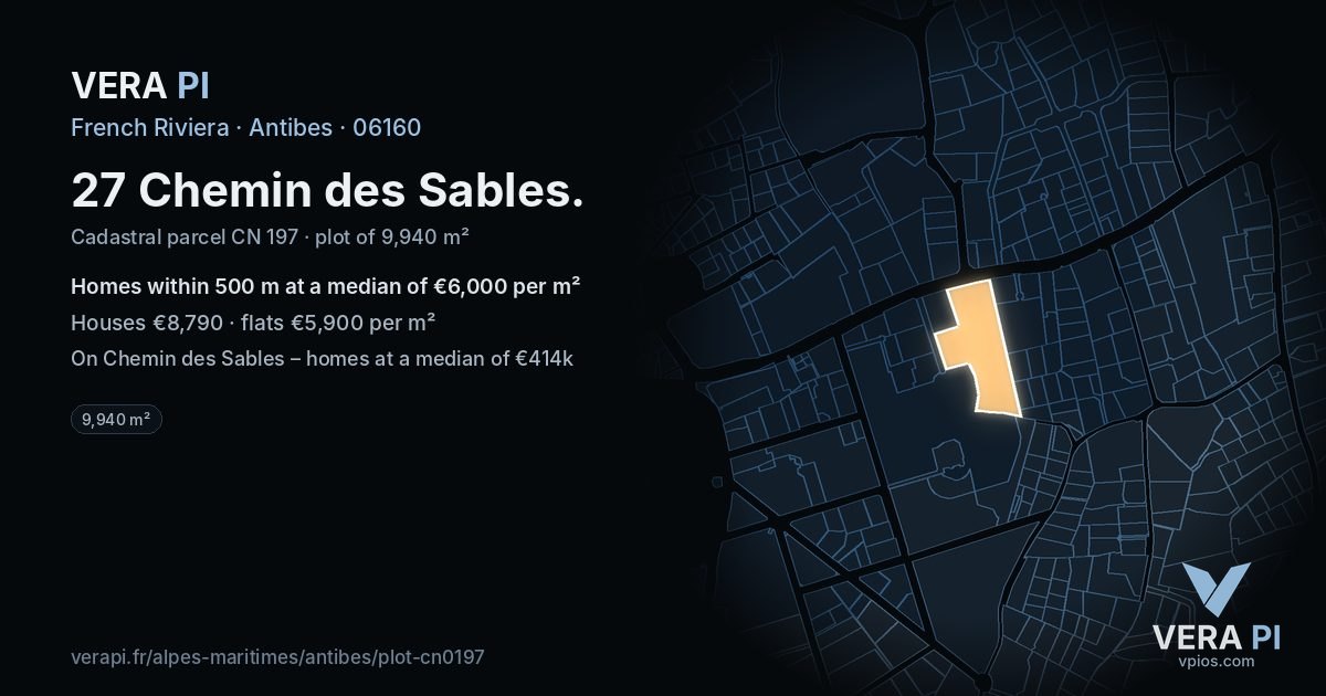 27 Chemin des Sables, Antibes at night – the plot lit, the parcels around coloured by the prices near them