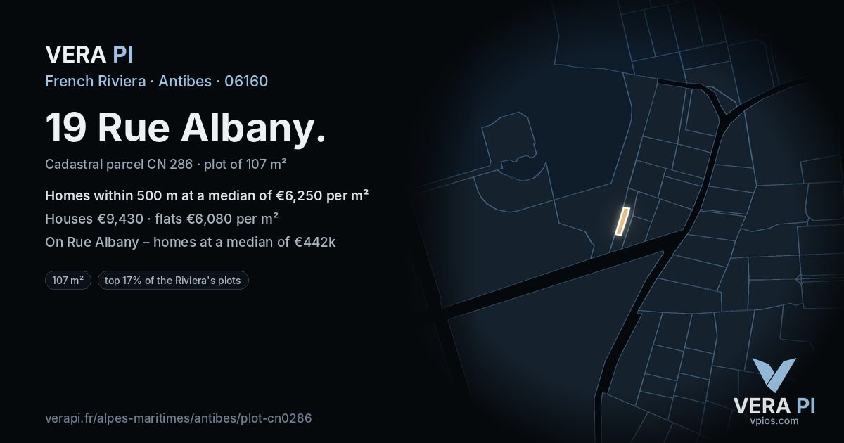 19 Rue Albany, Antibes at night – the plot lit, the parcels around coloured by the prices near them