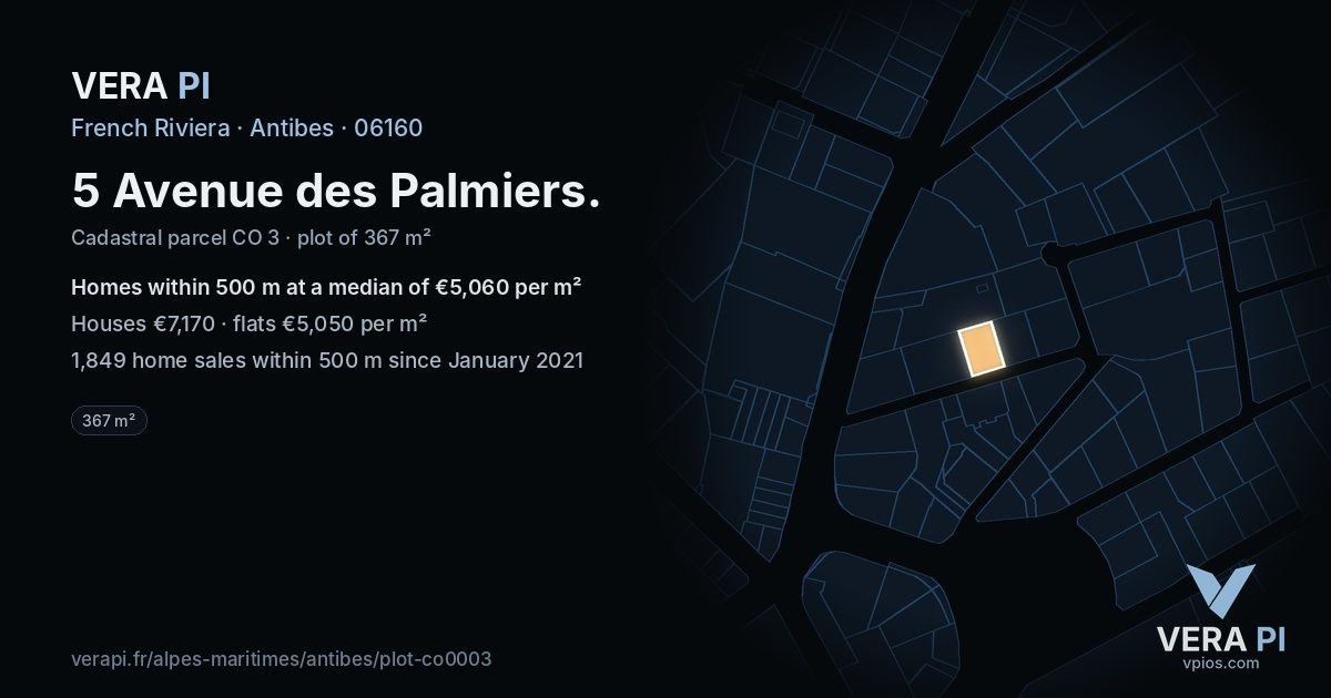5 Avenue des Palmiers, Antibes at night – the plot lit, the parcels around coloured by the prices near them