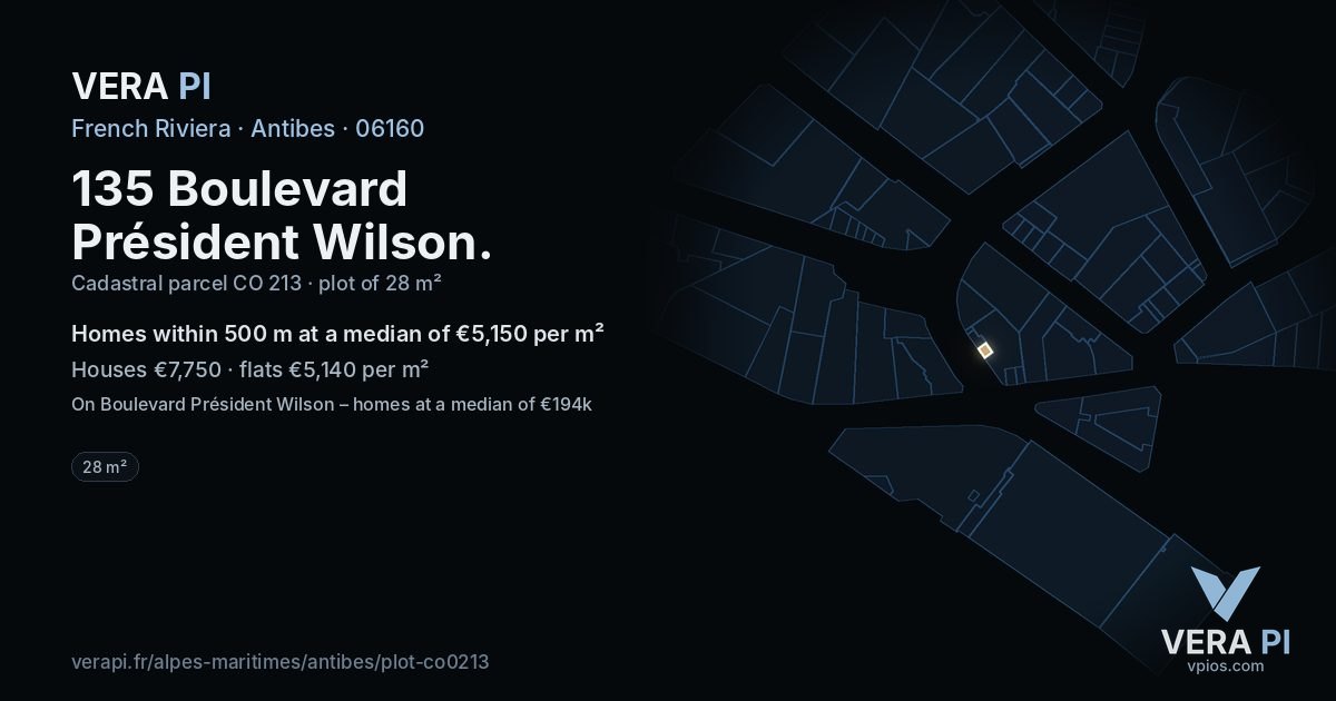 135 Boulevard Président Wilson, Antibes at night – the plot lit, the parcels around coloured by the prices near them