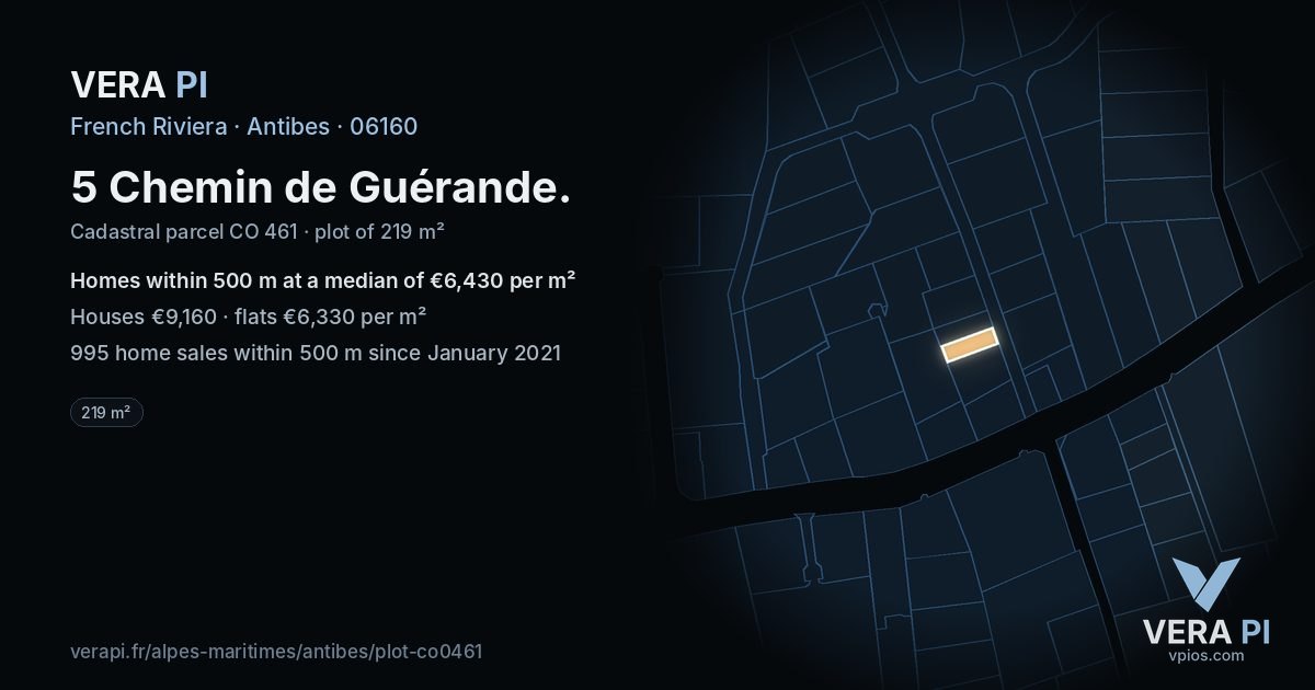 5 Chemin de Guérande, Antibes at night – the plot lit, the parcels around coloured by the prices near them