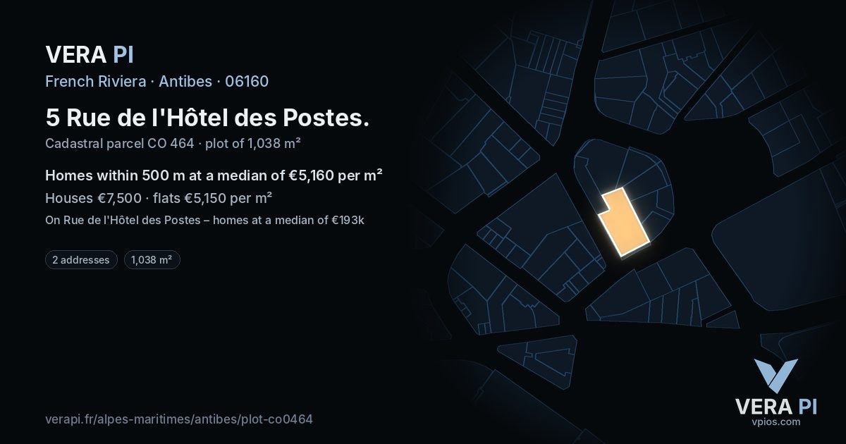 5 Rue de l'Hôtel des Postes, Antibes at night – the plot lit, the parcels around coloured by the prices near them