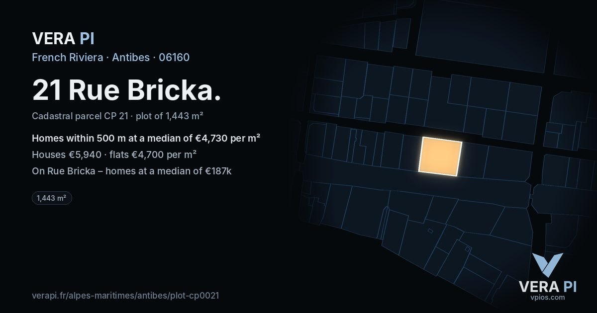 21 Rue Bricka, Antibes at night – the plot lit, the parcels around coloured by the prices near them