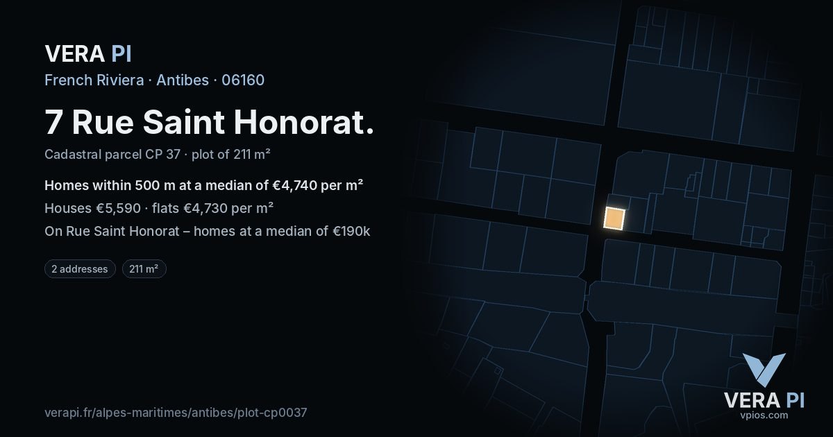7 Rue Saint Honorat, Antibes at night – the plot lit, the parcels around coloured by the prices near them