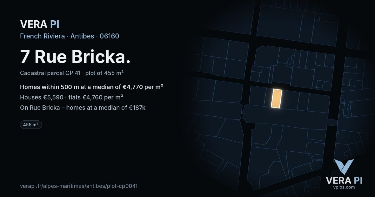 7 Rue Bricka, Antibes at night – the plot lit, the parcels around coloured by the prices near them