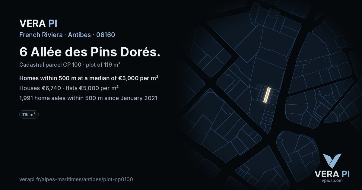 6 Allée des Pins Dorés, Antibes at night – the plot lit, the parcels around coloured by the prices near them