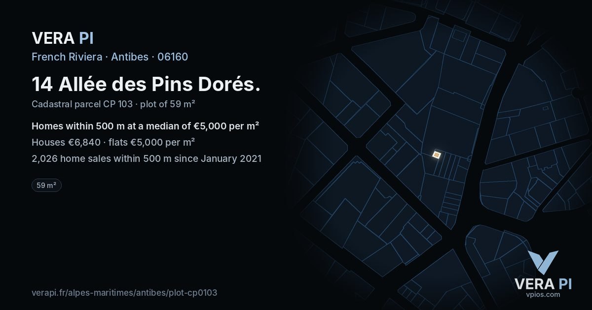 14 Allée des Pins Dorés, Antibes at night – the plot lit, the parcels around coloured by the prices near them