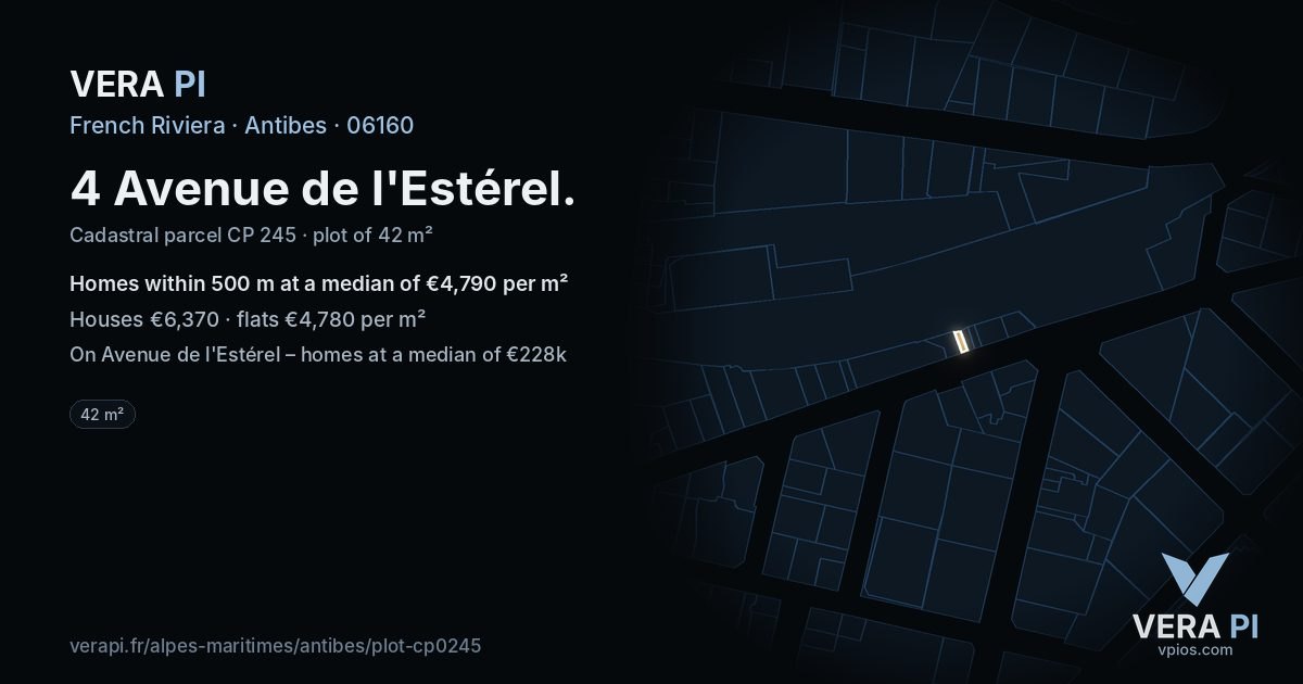 4 Avenue de l'Estérel, Antibes at night – the plot lit, the parcels around coloured by the prices near them