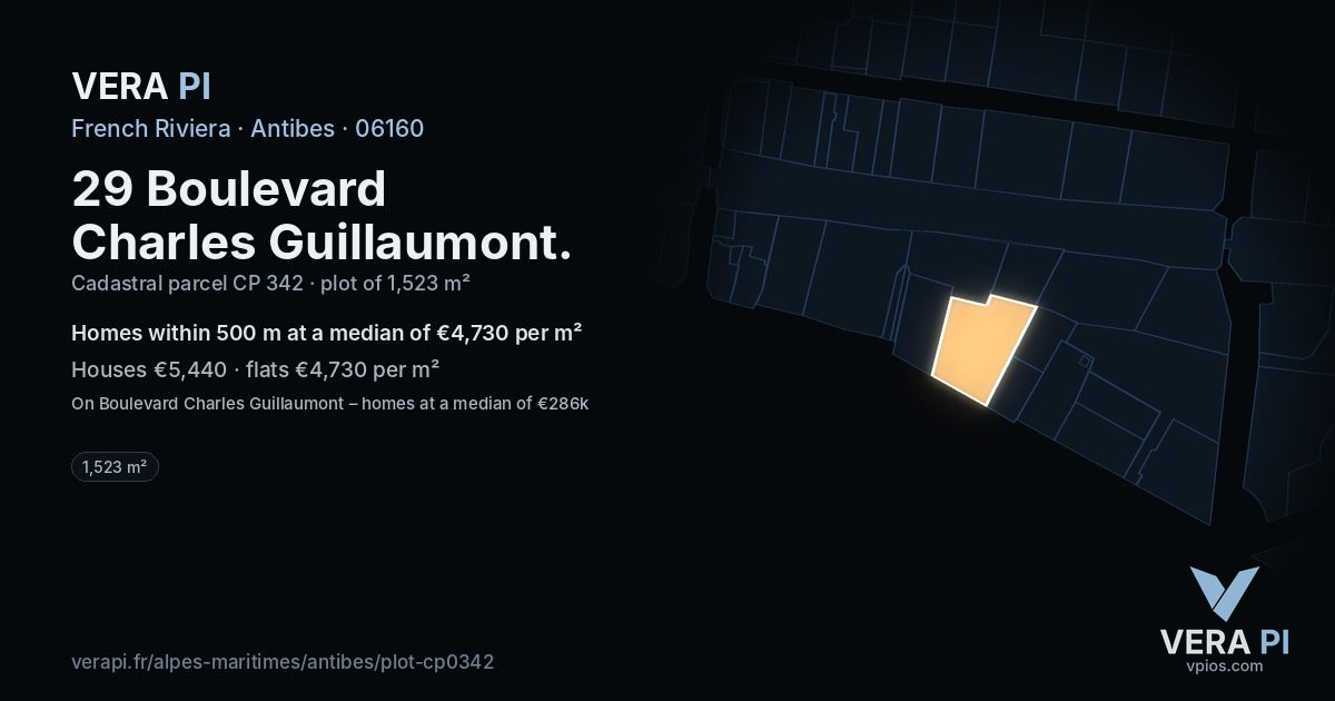 29 Boulevard Charles Guillaumont, Antibes at night – the plot lit, the parcels around coloured by the prices near them