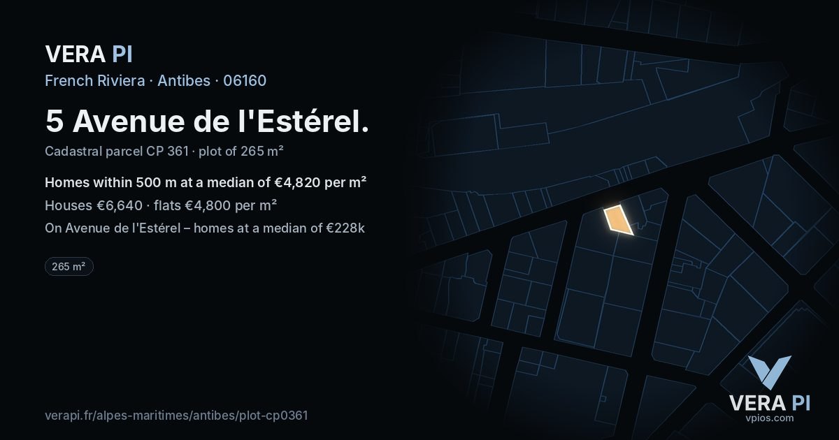 5 Avenue de l'Estérel, Antibes at night – the plot lit, the parcels around coloured by the prices near them