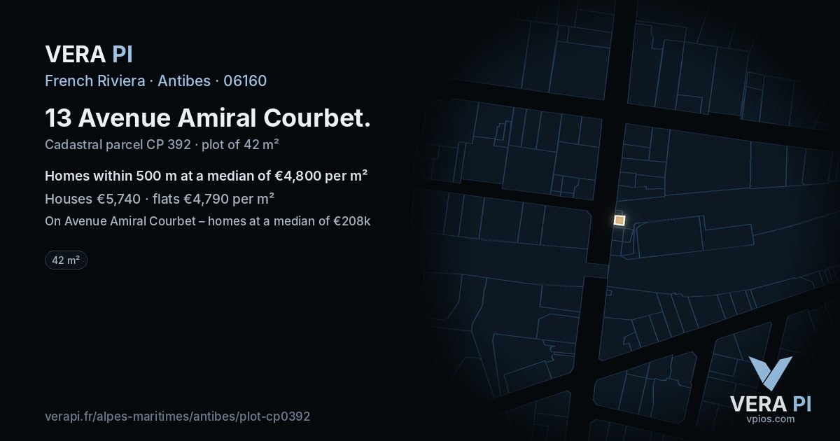 13 Avenue Amiral Courbet, Antibes at night – the plot lit, the parcels around coloured by the prices near them