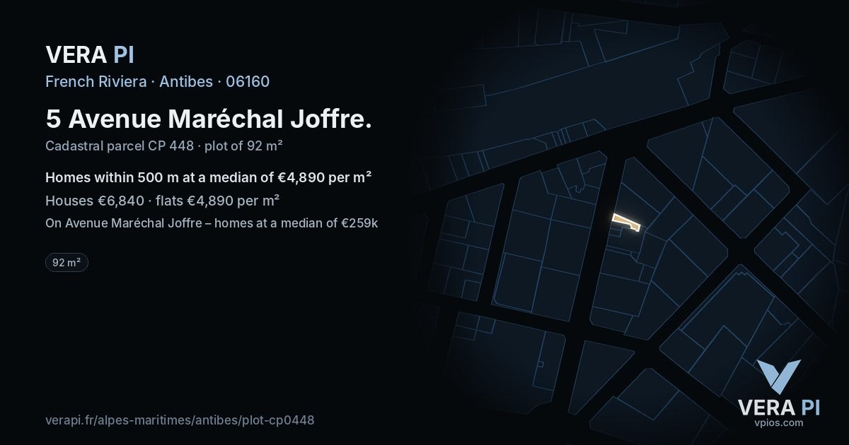 5 Avenue Maréchal Joffre, Antibes at night – the plot lit, the parcels around coloured by the prices near them