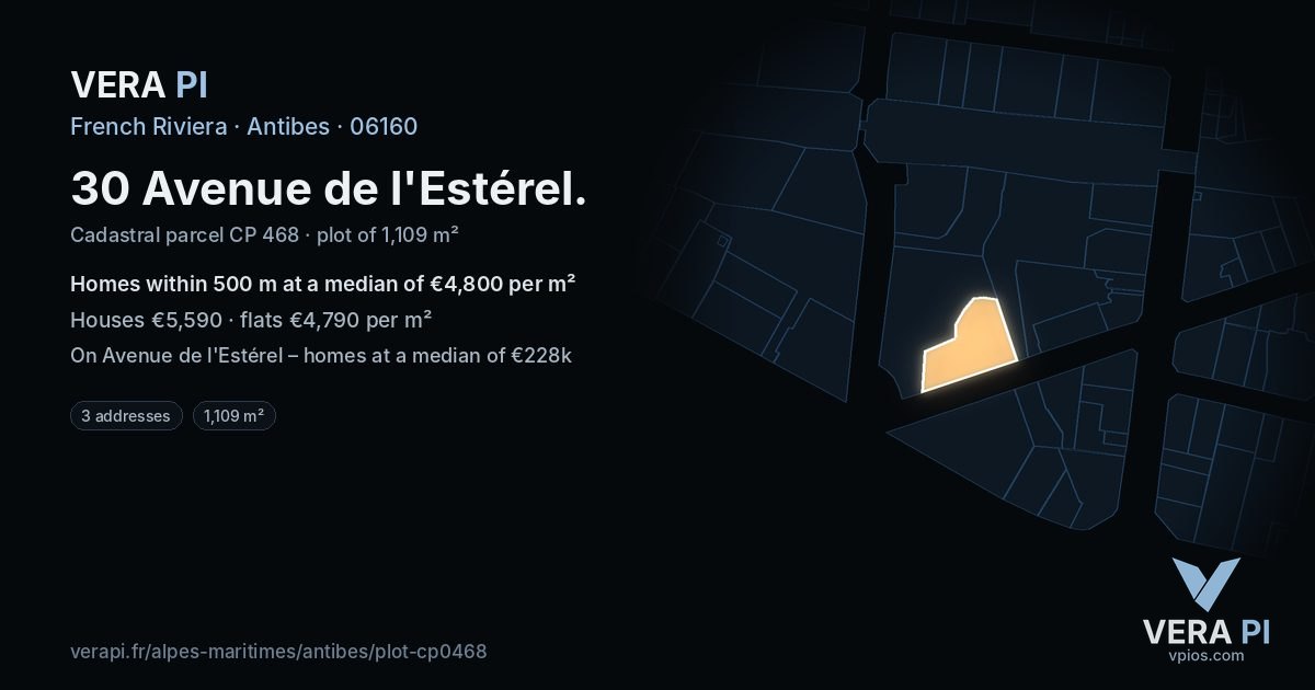 30 Avenue de l'Estérel, Antibes at night – the plot lit, the parcels around coloured by the prices near them