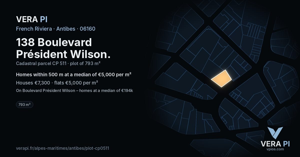 138 Boulevard Président Wilson, Antibes at night – the plot lit, the parcels around coloured by the prices near them
