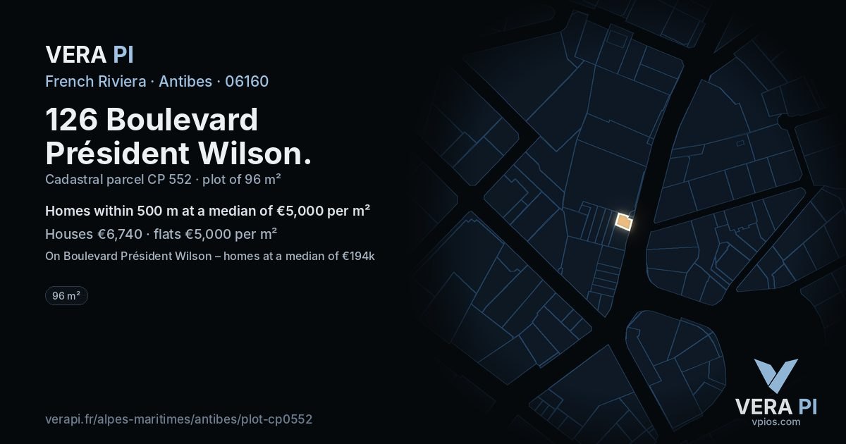 126 Boulevard Président Wilson, Antibes at night – the plot lit, the parcels around coloured by the prices near them