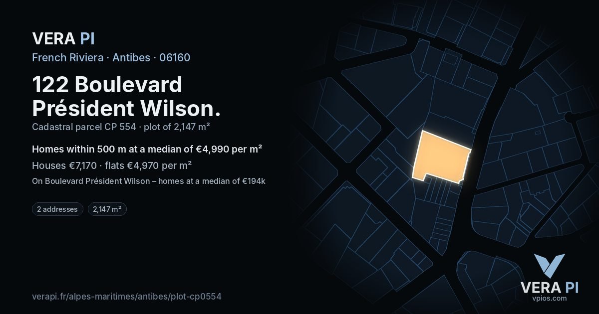 122 Boulevard Président Wilson, Antibes at night – the plot lit, the parcels around coloured by the prices near them