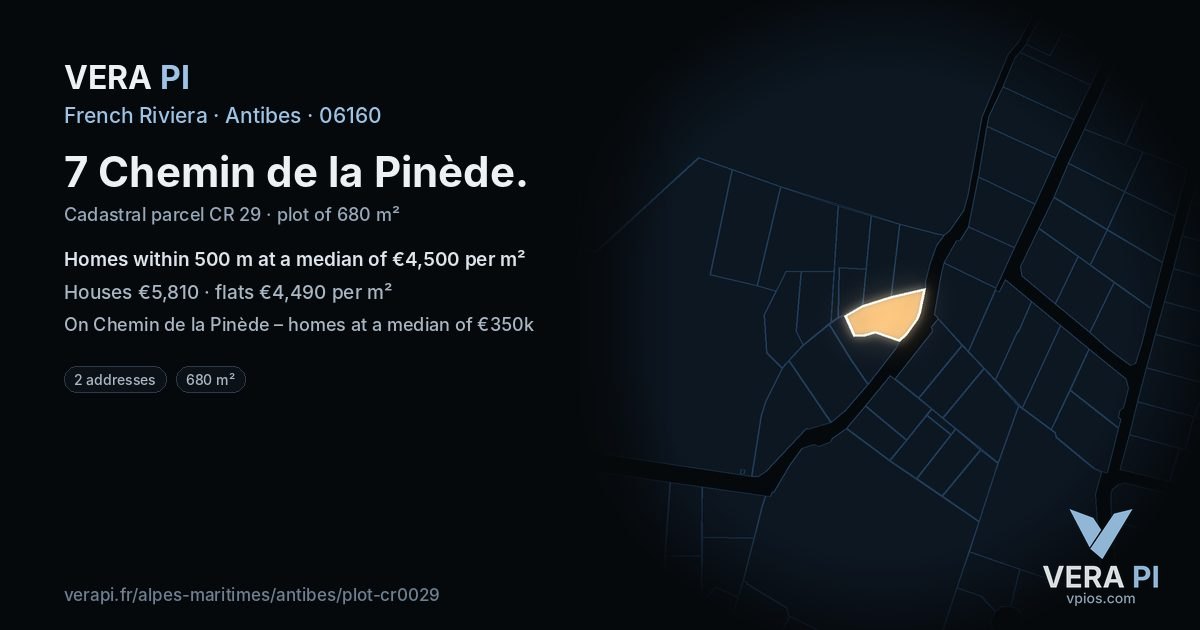 7 Chemin de la Pinède, Antibes at night – the plot lit, the parcels around coloured by the prices near them