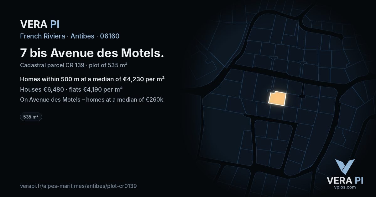 7 bis Avenue des Motels, Antibes at night – the plot lit, the parcels around coloured by the prices near them