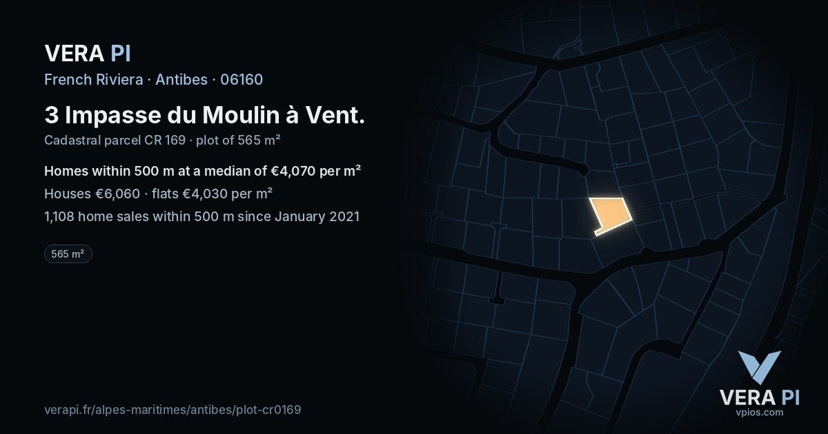 3 Impasse du Moulin à Vent, Antibes at night – the plot lit, the parcels around coloured by the prices near them