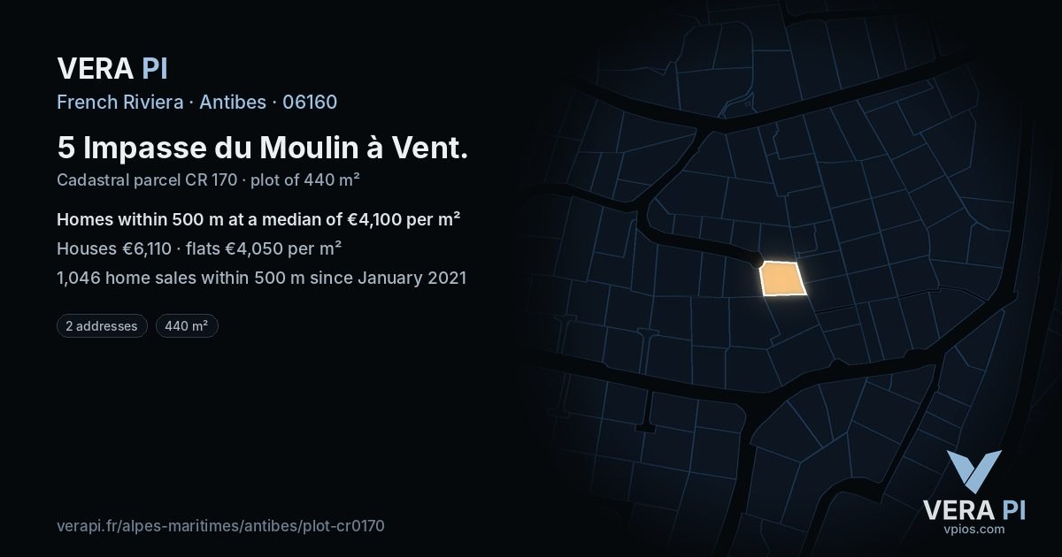 5 Impasse du Moulin à Vent, Antibes at night – the plot lit, the parcels around coloured by the prices near them