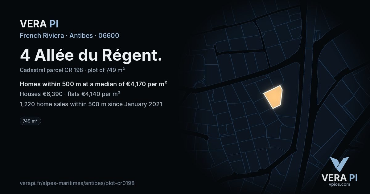 4 Allée du Régent, Antibes at night – the plot lit, the parcels around coloured by the prices near them