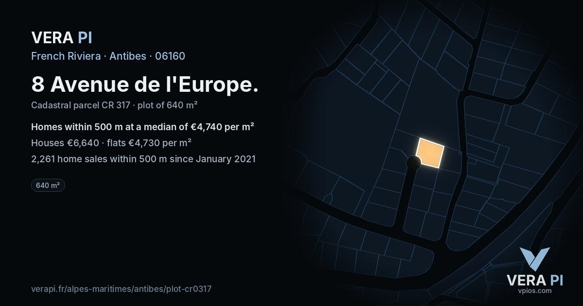 8 Avenue de l'Europe, Antibes at night – the plot lit, the parcels around coloured by the prices near them