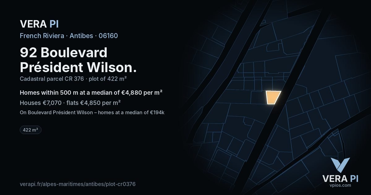 92 Boulevard Président Wilson, Antibes at night – the plot lit, the parcels around coloured by the prices near them