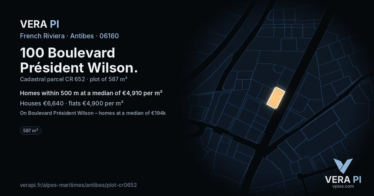 100 Boulevard Président Wilson, Antibes at night – the plot lit, the parcels around coloured by the prices near them