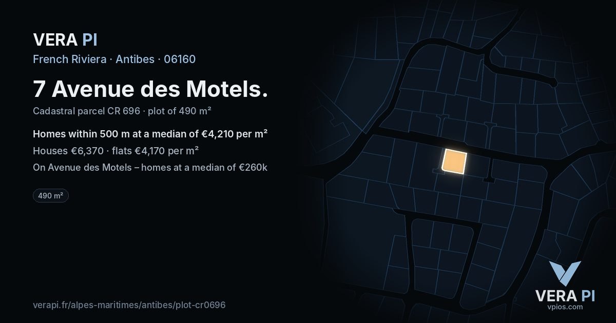 7 Avenue des Motels, Antibes at night – the plot lit, the parcels around coloured by the prices near them