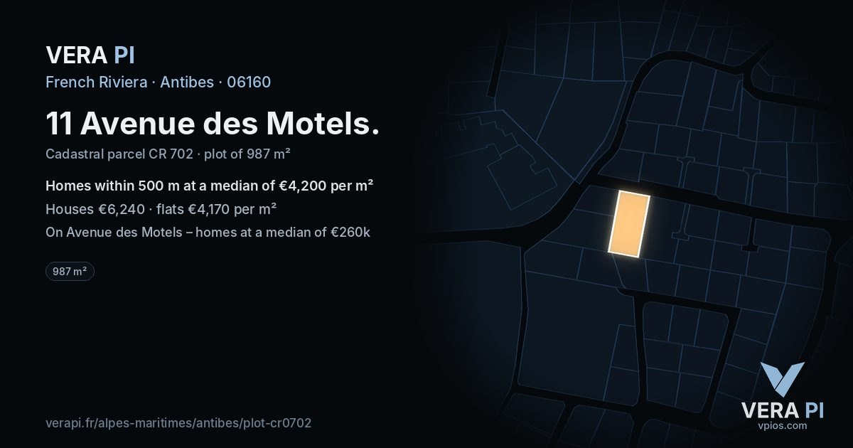 11 Avenue des Motels, Antibes at night – the plot lit, the parcels around coloured by the prices near them