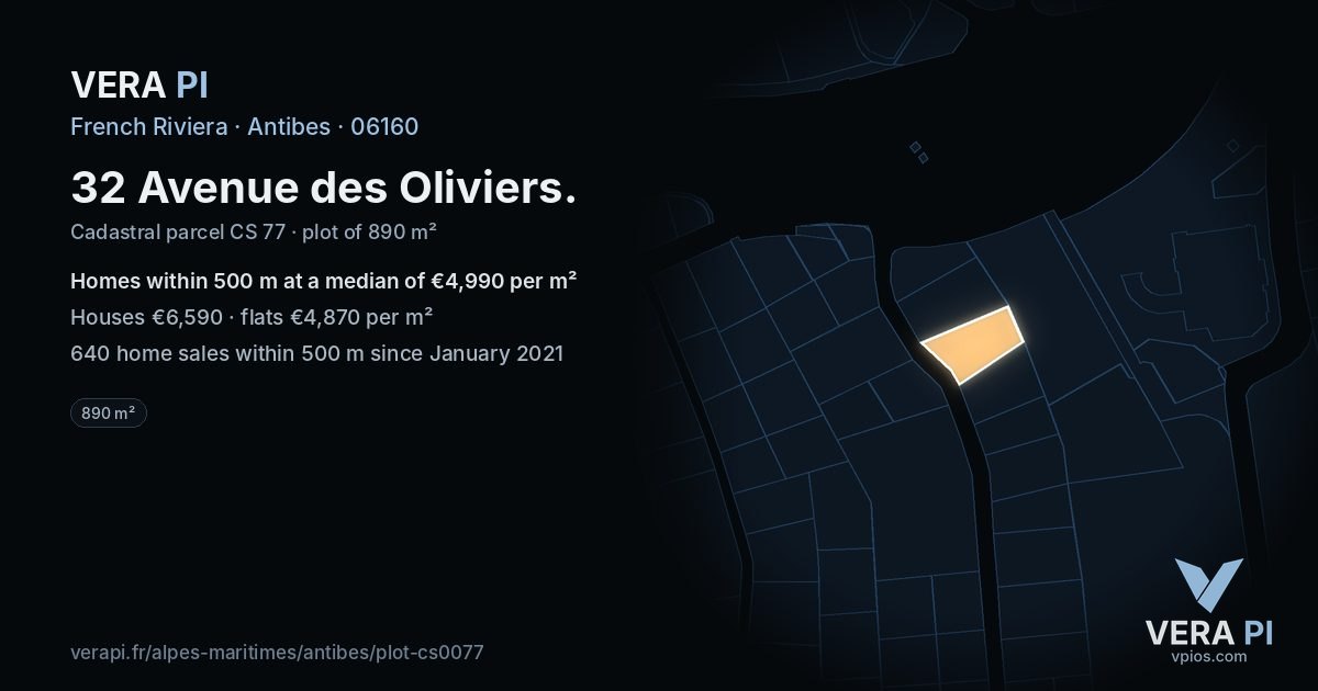 32 Avenue des Oliviers, Antibes at night – the plot lit, the parcels around coloured by the prices near them